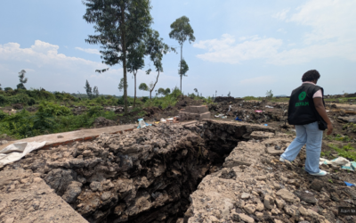 Près d’un demi-million de personnes se retrouvent sans abri, sans nourriture et sans eau en RDC suite à la destruction des sites de déplacement et à la réduction de l’aide.